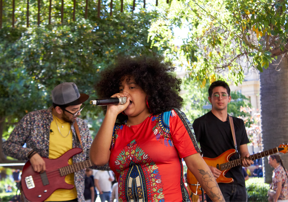 Afiche del evento "Encuentro de culturas migrantes y afrochilenas para celebrar en Valparaíso Día Internacional de las Personas Migrantes"