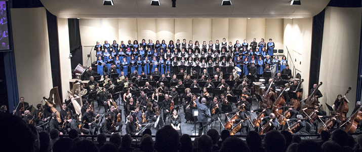 Afiche de "Disfruta del concierto de celebración de los 80 años de la Orquesta Sinfónica Nacional de Chile"