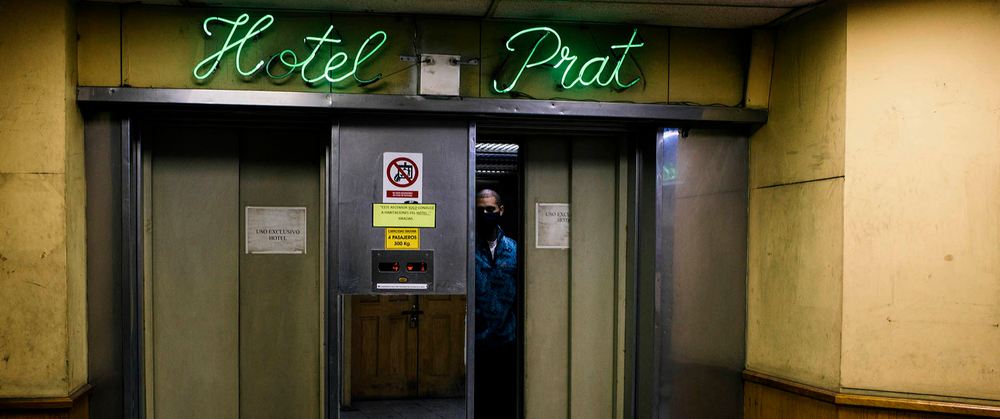 Afiche de "Fotografía, literatura y diseño web se unen para recrear la vida del emblemático Hotel Prat"