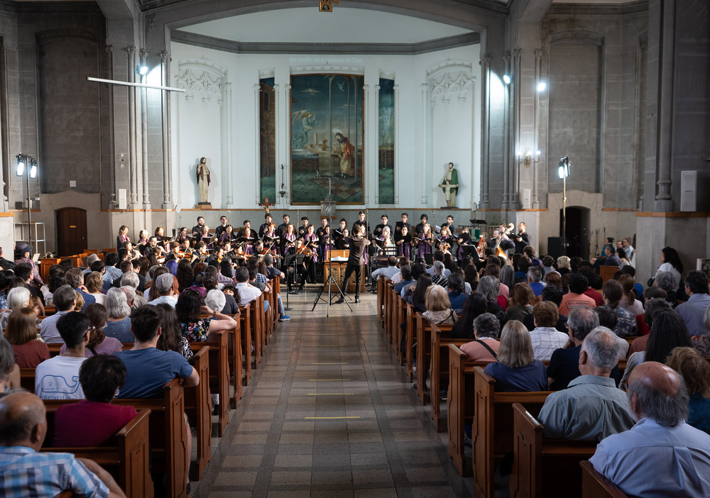 Afiche del evento "Bach Santiago 36 | Coro de Cámara UC y Estudio MusicAntigua UC"