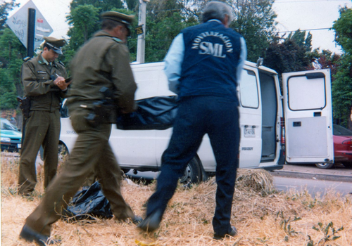 Afiche del evento "¿Qué pasó? Exposición de Fotografías Policiales"